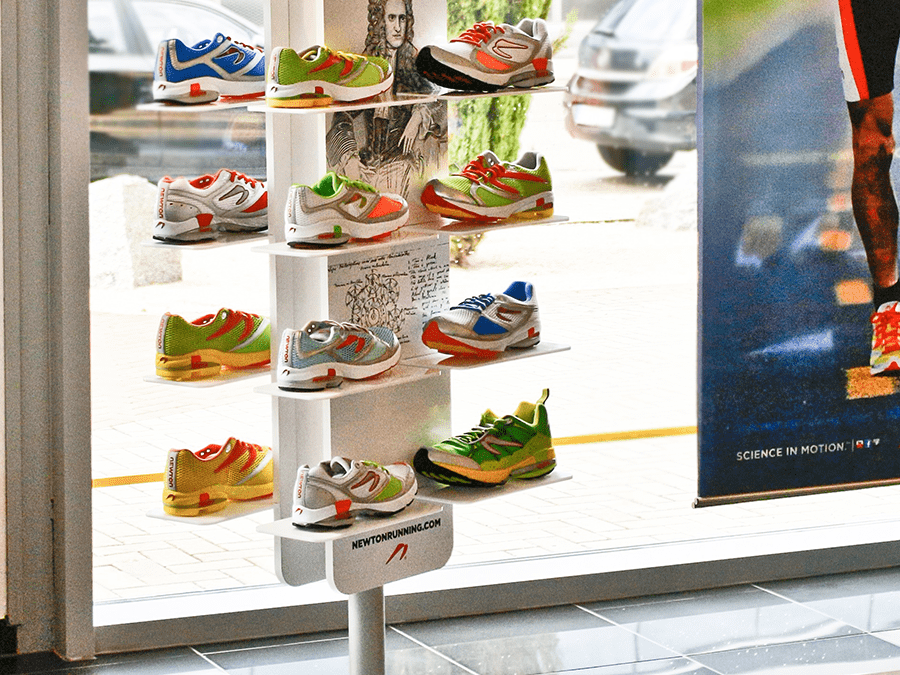 Newton Running – floor stand for sports shoes